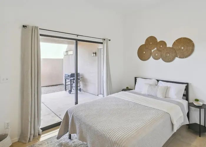 1 Mi To Lake: Airy W/ Patio In Havasu! *